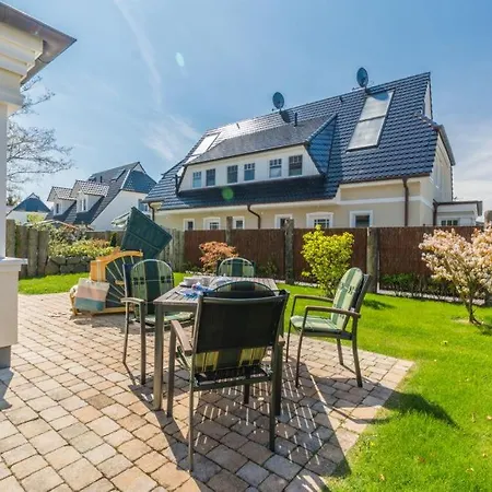 Σπίτι διακοπών Kranich-kate, Exclusive Reet-doppelhaushaelfte Fuer 6 Personen In *