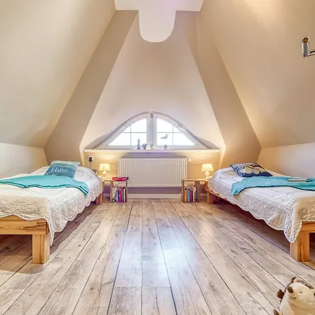 Σπίτι διακοπών Kranich-kate, Exclusive Reet-doppelhaushaelfte Fuer 6 Personen In *