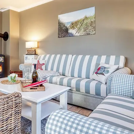 Kranich-kate, Exclusive Reet-doppelhaushaelfte Fuer 6 Personen In Σπίτι διακοπών