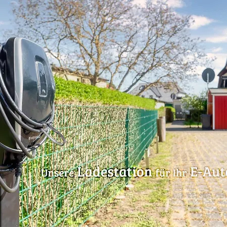 Kranich-kate, Exclusive Reet-doppelhaushaelfte Fuer 6 Personen In